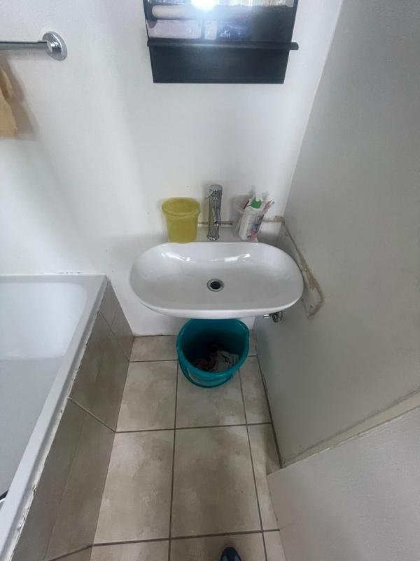 1 Bedroom Property for Sale in Sonstraal Western Cape